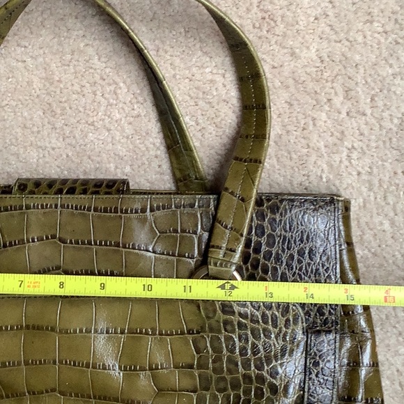 Ann Taylor Genuine Leather, croc embossed, green handbag. - Picture 7 of 10
